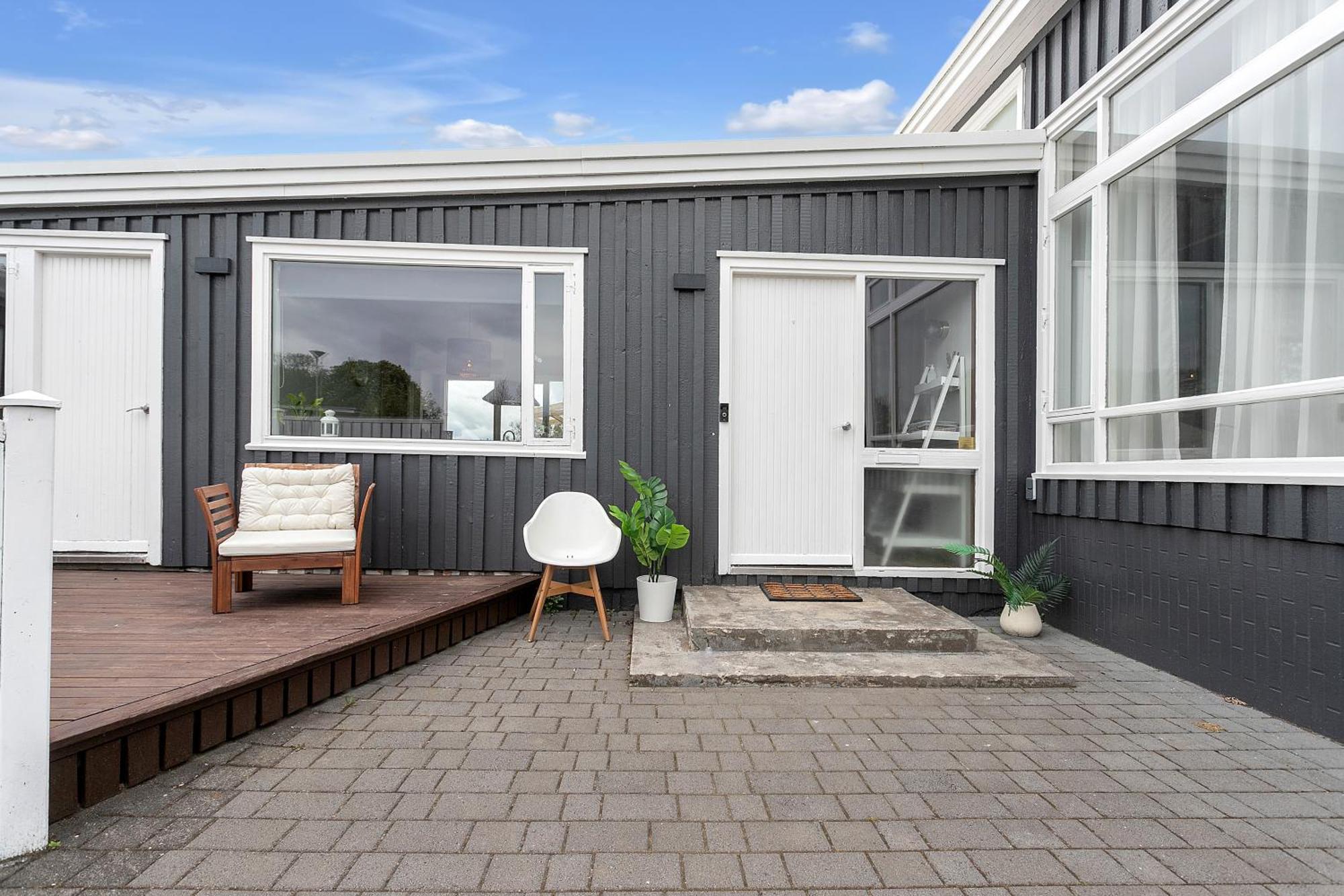 House - Villa With Garden And Hot Tub, 2 Min From Reykjavik Garthabaer Exteriér fotografie